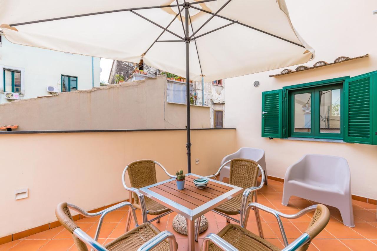 Apartament Starhost - Terazza Barbuti Salerno Zewnętrze zdjęcie