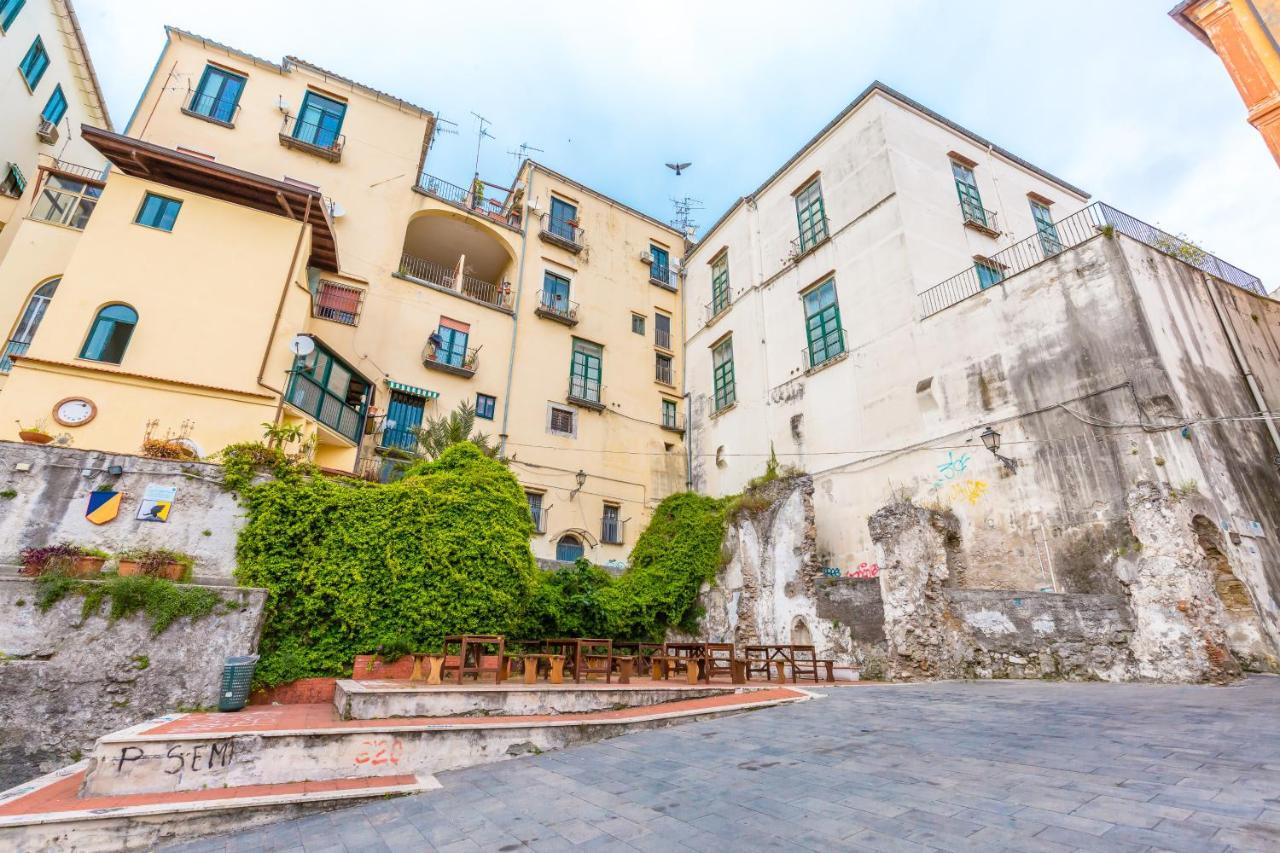 Apartament Starhost - Terazza Barbuti Salerno Zewnętrze zdjęcie